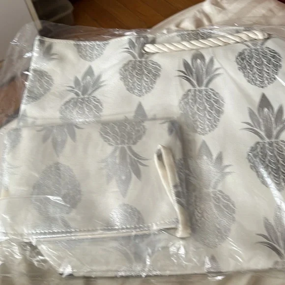 Pineapple Tote and Pouch Set - Picture 10 of 10